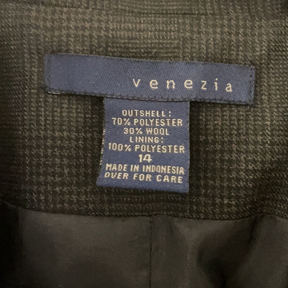 Overcoat - Picture 3 of 3